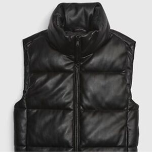 ✨NEW Black Vegan Leather Cropped Puffer Vest✨